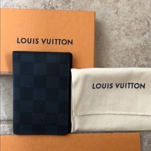 💯 % Authentic Men’s Louis Vuitton Wallet